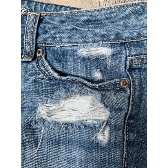 AEO : distressed denim low rise cut off shorts - Picture 7 of 14